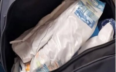 Ik vond luiers in de rugzak van mijn 15-jarige zoon en besloot hem na school te volgen